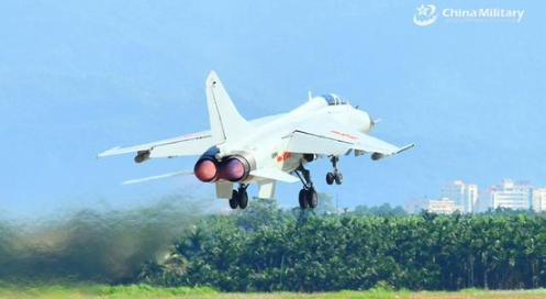 jet-tempur-china-ingin-tembakan-peluru-ke-pesawat-jepang