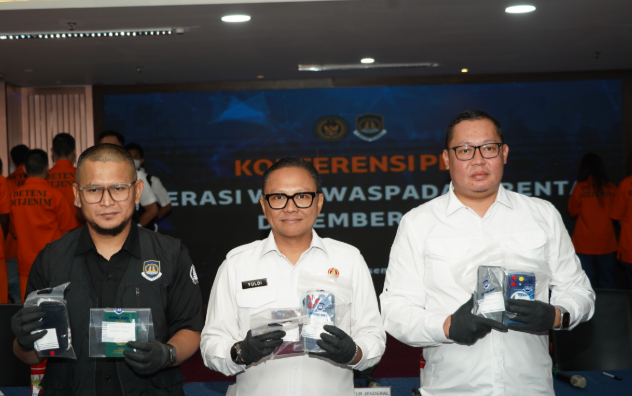 imigrasi-mengamankan-220-wna-yang-melanggar-peraturan